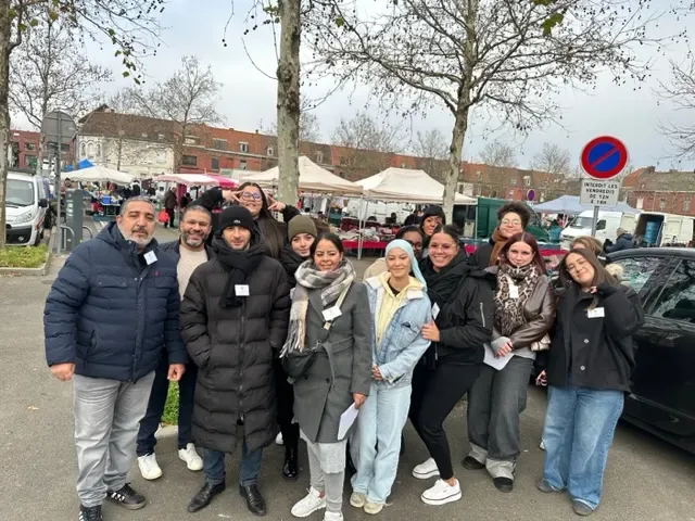 Rencontre avec les habitants dans le quartier, lors de la concertation du projet social en décembre 2025