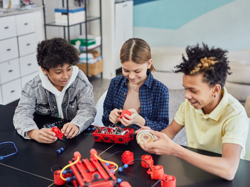 Illustration : atelier de robotique pour enfants