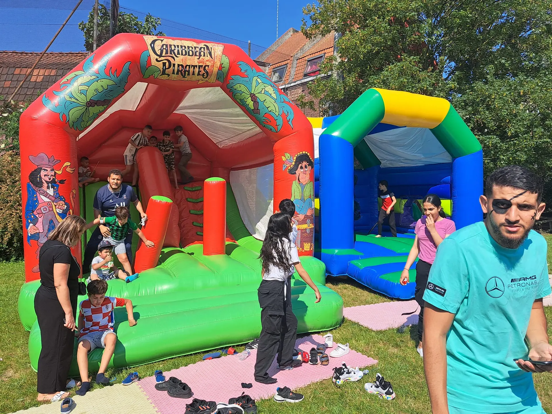 Familles réunies lors de la fête du Centre