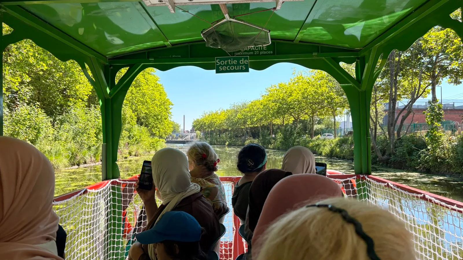 Paysage et navigation en famille sur la Décidée